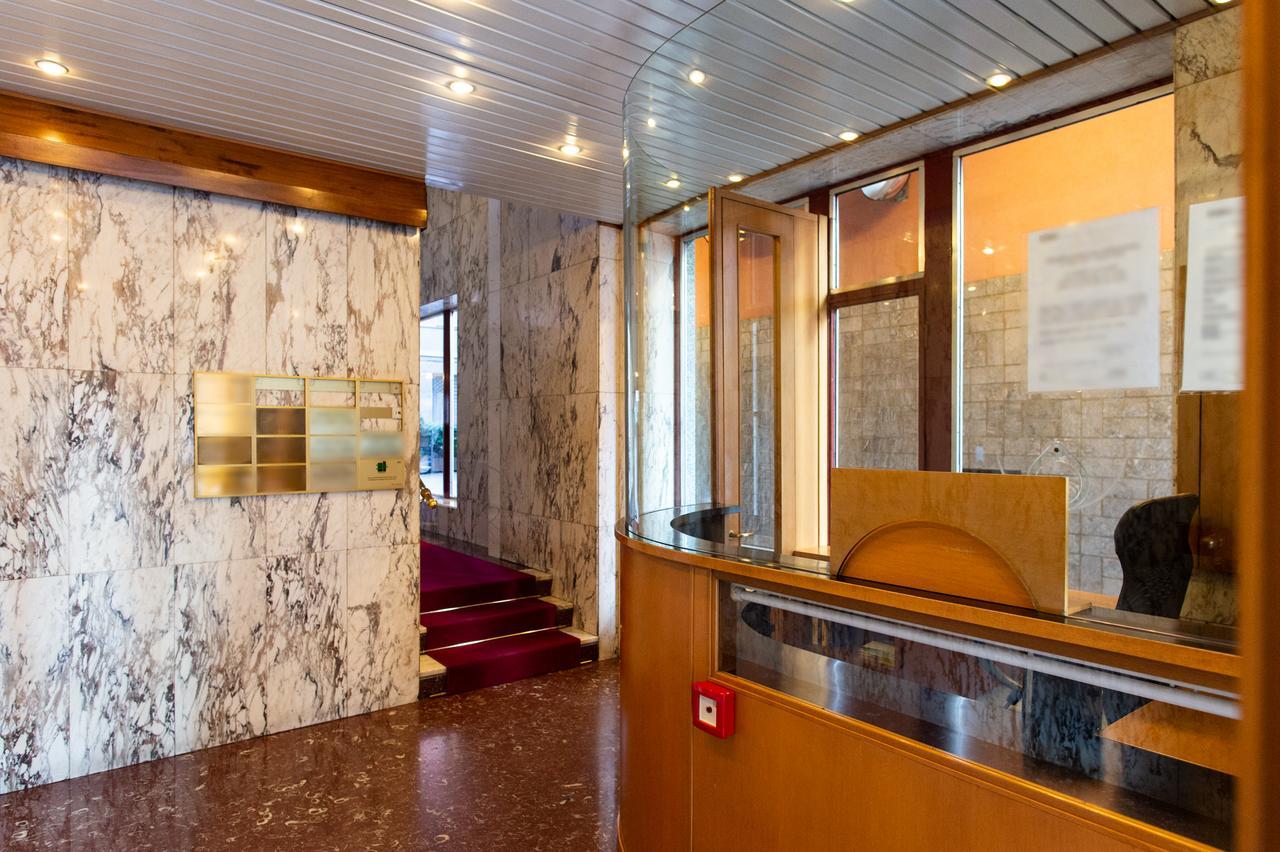 Aparthotel Porta Nuova Милан Экстерьер фото